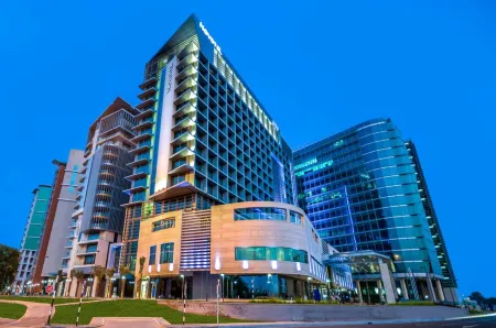 Novotel Abu Dhabi Al Bustan Отели рядом с достопримечательностью «Яс»