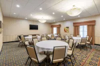 Best Western Plus Steeplegate Inn Hotels in Scott County
