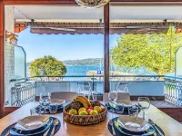 Attilio Lake Front View - Homestay
