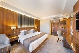 E Hotel