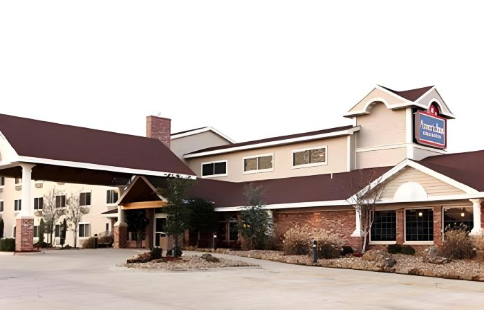 AmericInn by Wyndham McAlester
