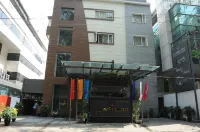 Hotel Ambient Turret