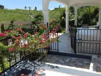 Villa Orphee Hotels in Cacor