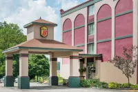 Travelodge by Wyndham Ridgeway Martinsville Area Hotels near Smith River