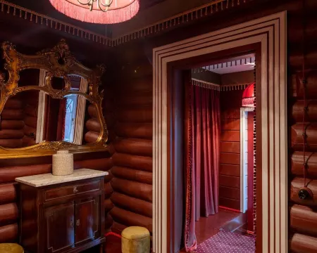 Vishnyovyij Sad Boutique-Hotel Отели рядом с достопримечательностью «Музейный комплекс «Спасо-Евфимиев монастырь»»