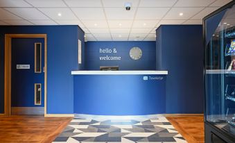 Travelodge Falkirk - Housity