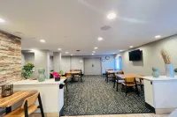 AmericInn by Wyndham Glendale/Milwaukee - breakfast