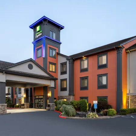 Holiday Inn Express VANCOUVER NORTH - SALMON CREEK by IHG