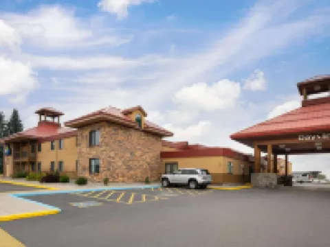 Days Inn & Suites by Wyndham Bozeman Hotels in Bozeman
