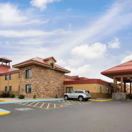 Days Inn & Suites by Wyndham Bozeman