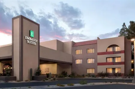 Embassy Suites by Hilton Phoenix Tempe
