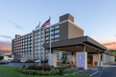 Holiday Inn Express & Suites FT. Washington - Philadelphia Отели в г. Челтнем Тауншип