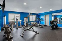 Days Inn by Wyndham Steinbach - ที่มีฟิตเนส