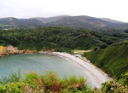 Cozy double room with shared bathroom Отели рядом с достопримечательностью «Cruce Ruta Pico Paradiella - Playa Cadavedo,Regalina - S.Pelayo»