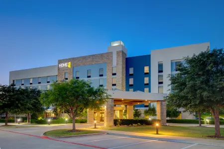Home2 Suites by Hilton Dallas-Frisco Отели рядом с достопримечательностью «Парк Фриско Коммонс»