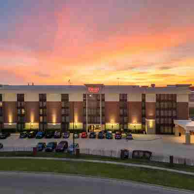 ドゥルーリー イン & スイーツ シャンペーン Hotel Exterior