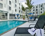 Hampton Inn & Suites Sarasota/Bradenton-Airport - Rooftop Pools