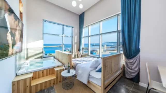 Gangneung Pier 86 Spa Pension โรงแรมใน