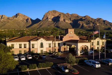 Fairfield Inn & Suites Tucson North/Oro Valley Отели в г. Каталина
