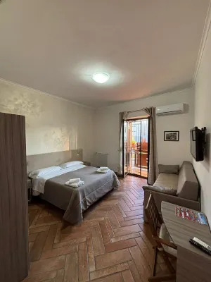 Home To Fly Hotellit kohteessa San Pietro a Patierno