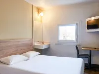 hotelF1 Aix en Provence Sainte Victoire Hotels in Puyloubier