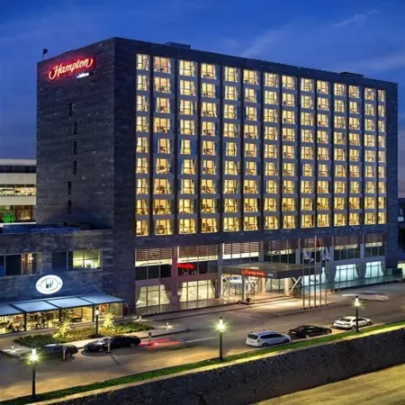 Hampton by Hilton Kocaeli Symbol Отели в г. Измит