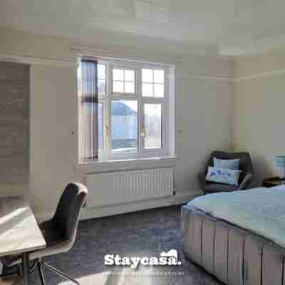Spacious 5Br Leicester Home Sleeps 10 Parking! Rooms