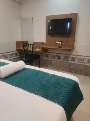 Sun Bright Residency Badlapur Hotel dekat Shri Hanuman Mandir-Shivneri Nagar