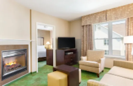 홈우드 스위트 바이 힐튼 레딩-위오미싱