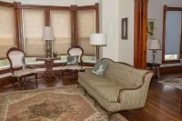 Elegant Victorian 5 bedroom Remodeled House Hotels in McPherson County