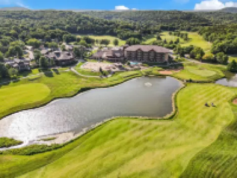 Cozy Cottage Inside the Premier Old Kinderhook Golf Resort