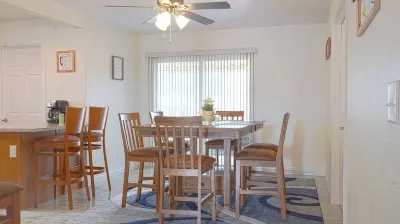 Lovely home in a quiet historic neighborhood のホテル