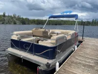 Cabin 3 'Kingfisher' 1 Br, 2 pp, Overlooks Lake, Access to Boats!