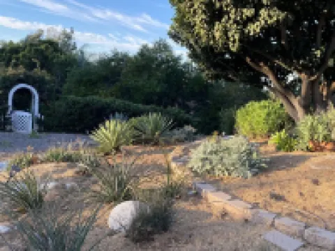 Cactus Garden Cottage…Best Location!! フォールブルックのホテル