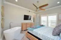 BEACH HANSON 2 New Construction with Private pool and hot tub on upper deck.