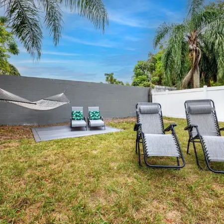 Spacious & Fun Family Gem / Pool, Beach, Blue Jays