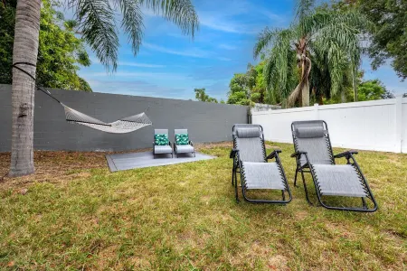 Palm Harbor Getaway • Salt Pool • Xbox • Near Beaches & Blue Jays