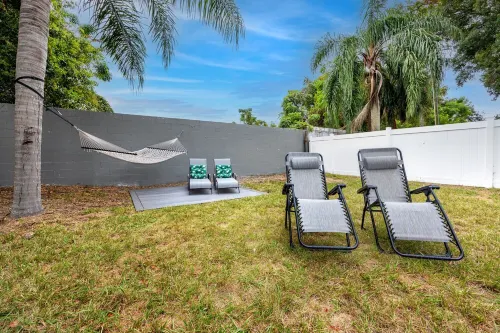 Spacious & Fun Family Gem / Pool, Beach, Blue Jays - 4-Star