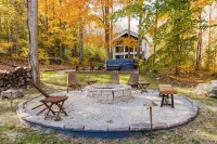 Private Lakehouse Getaway with All Modern Comforts.