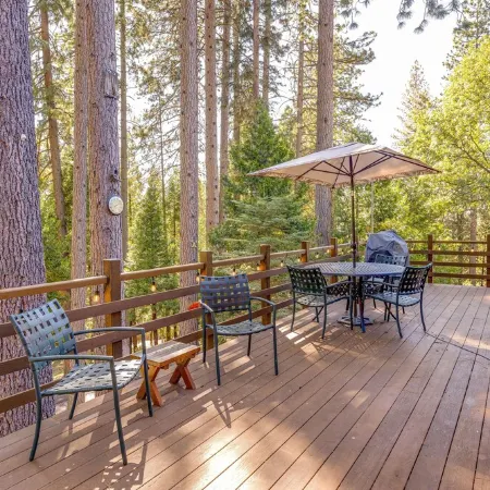 W House in BLS, Game Room, Fire Pit, Hot Tub, Central AC&Heat, Pet friendly!