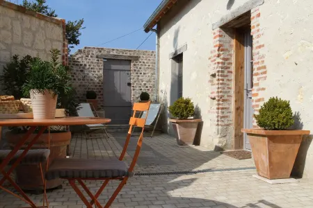 PROMO - Cottage de La Boussole, on the banks of the Loire, listed