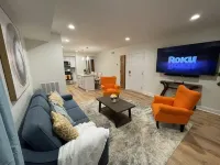 Penthouse Suite—Steps from Mayo Clinic Hospital