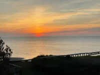 500 Feet to the Beach, Full House with Stocked Kitchen, Linens & Beach Supplies