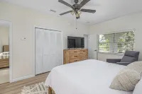 Casa Tamarindo - 1+ Acre Private Beach Front Home Hotels near Pepper Park Beach