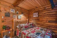 Private Log Cabin in 10 Acre Forest