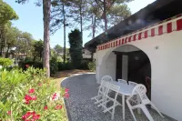 Villa a Lignano Pineta in prossimità della spiaggia Hotel a 