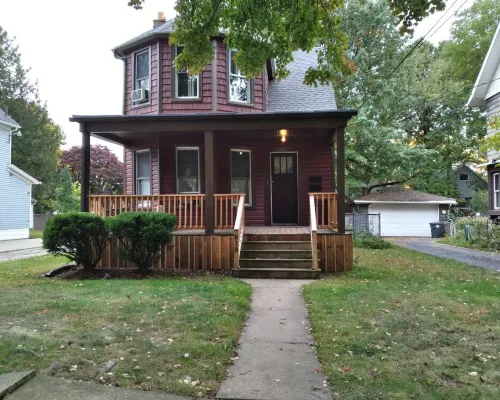 Cozy 1 Bedroom in Highland Square, pets welcome!! Hotels in Akron