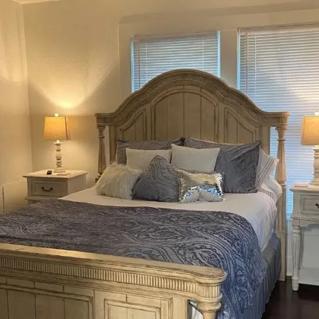 Tyler's Texas Rose, a beautiful 2BR/1BA house with back yard