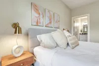Resort POOL! - Game-Room! - 8 Min to Savannah - Free Parking!