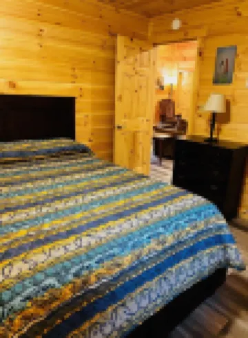 RIVERSIDE RENOVATED 1950's schoolhouse, HOT TUB, Pellet Stove, Pet Friendly